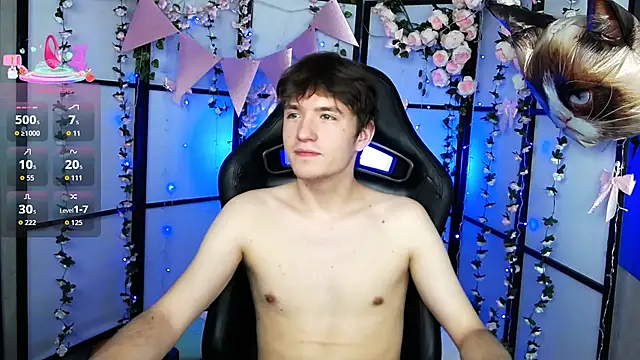 Snapshot of Ethan_Rivers chatting on September 28, 5:46 am Ethan Rivers online show from September 28, 5:46 am