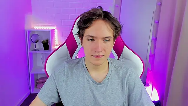 Snapshot of Ethan_Rivers chatting on November 5, 12:49 pm Ethan Rivers online show from November 5, 12:49 pm