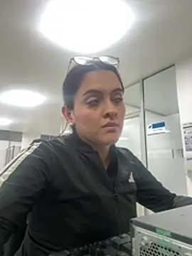 Snapshot of marianm29 chatting on February 2, 12:31 am marianm29 online show from February 2, 12:31 am