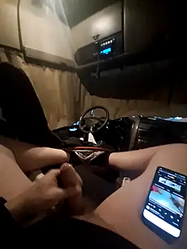 maciasgda online show from January 13, 8:08 am