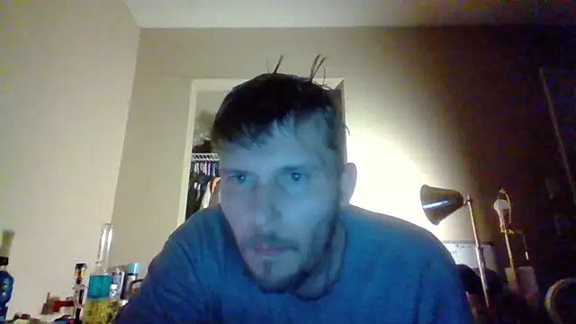 Snapshot of LocalGentleman4Fun chatting on April 18, 7:23 am LocalGentleman4Fun online show from April 18, 7:23 am
