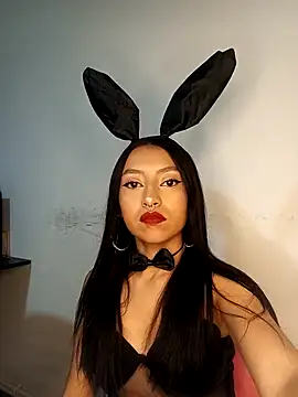 Luna Moo  online show from October 10, 4:33 am