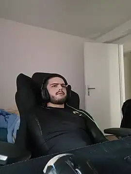 EyesNeverLies online show from October 31, 7:42 am