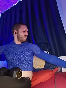 EyesNeverLies online show from February 6, 3:37 pm