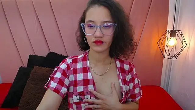 Snapshot of miss_m1a chatting on September 23, 1:30 am miss m1a online show from September 23, 1:30 am