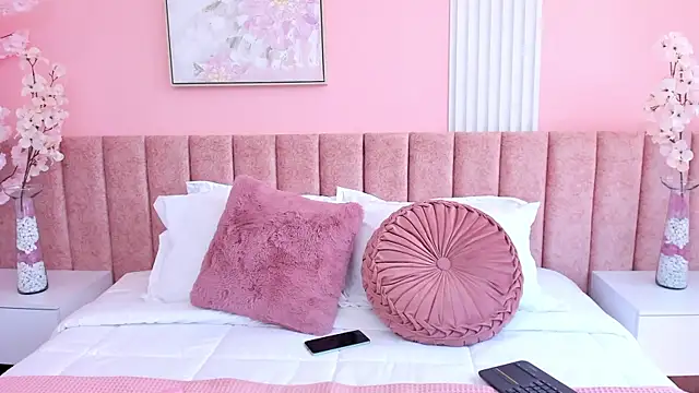 MaddieBelrose online show from September 13, 3:34 pm