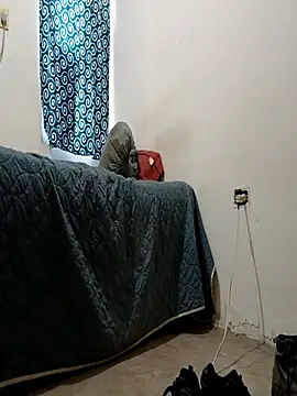 Snapshot of Jovenlechoso2044 chatting on December 14, 4:34 pm Jovenlechoso2044 online show from December 14, 4:34 pm