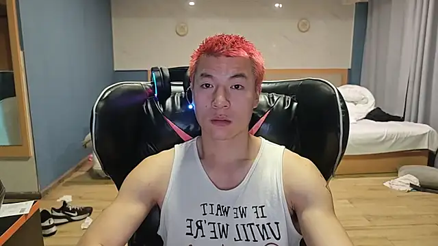 AAASuck online show from April 8, 3:12 pm