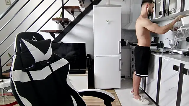 Snapshot of RyanStorm_ chatting on October 7, 12:35 pm RyanStorm  online show from October 7, 12:35 pm