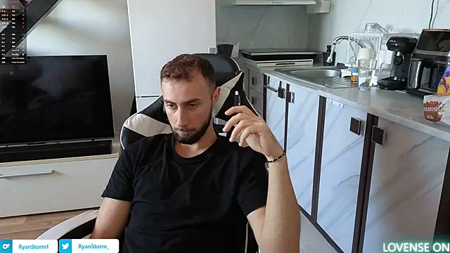 Snapshot of RyanStorm_ chatting on October 16, 9:10 am RyanStorm  online show from October 16, 9:10 am