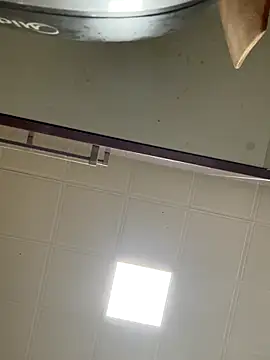 Snapshot of DHJM168 chatting on October 2, 3:24 am DHJM168 online show from October 2, 3:24 am