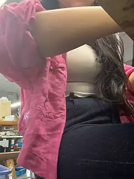 Snapshot of DHJM168 chatting on October 29, 12:46 am DHJM168 online show from October 29, 12:46 am