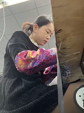 Snapshot of DHJM168 chatting on November 19, 1:38 am DHJM168 online show from November 19, 1:38 am