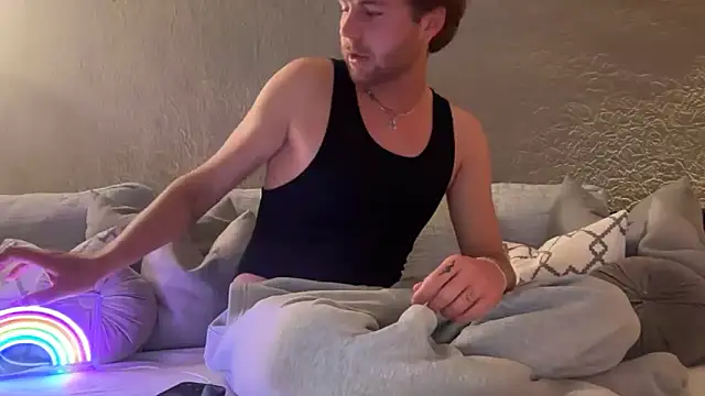 Snapshot of RioBlaze chatting on March 11, 7:42 pm RioBlaze online show from March 11, 7:42 pm