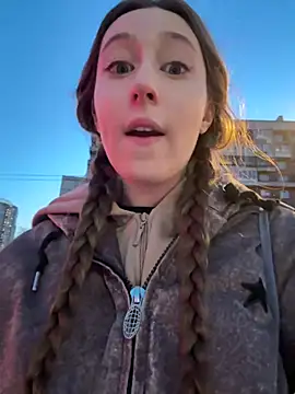 FroggyAnna online show from March 14, 4:23 pm