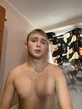 Snapshot of Luka_Belton chatting on October 15, 12:16 pm Luka Belton online show from October 15, 12:16 pm