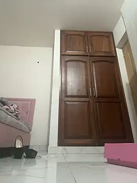 Snapshot of skullvalu chatting on March 18, 7:28 pm skullvalu online show from March 18, 7:28 pm