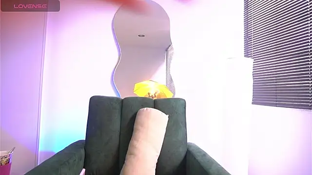 Snapshot of a_Malgosia_mako chatting on October 19, 4:29 pm a Malgosia mako online show from October 19, 4:29 pm