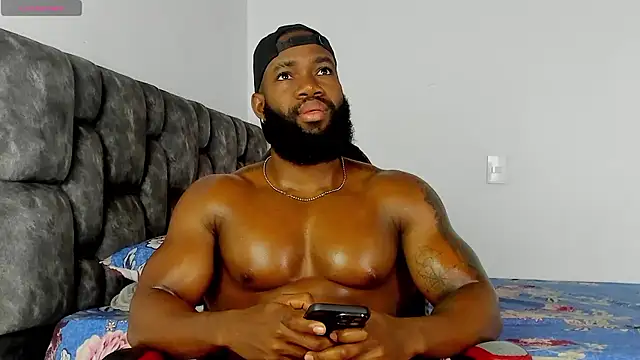 Snapshot of james_musclebbc chatting on September 10, 12:38 pm james musclebbc online show from September 10, 12:38 pm