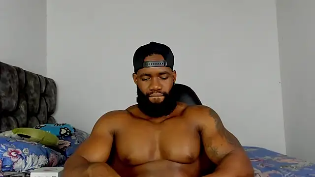 Snapshot of james_musclebbc chatting on November 28, 3:20 am james musclebbc online show from November 28, 3:20 am