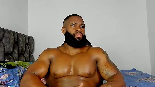 Snapshot of james_musclebbc chatting on December 14, 1:38 pm james musclebbc online show from December 14, 1:38 pm