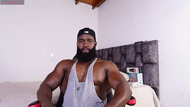 Snapshot of james_musclebbc chatting on July 15, 11:43 pm james musclebbc online show from July 15, 11:43 pm