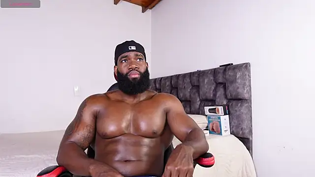 Snapshot of james_musclebbc chatting on July 26, 5:42 pm james musclebbc online show from July 26, 5:42 pm