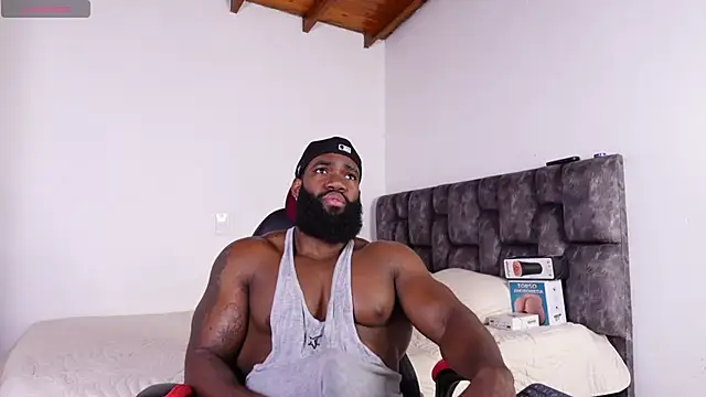 Snapshot of james_musclebbc chatting on July 31, 7:02 pm james musclebbc online show from July 31, 7:02 pm