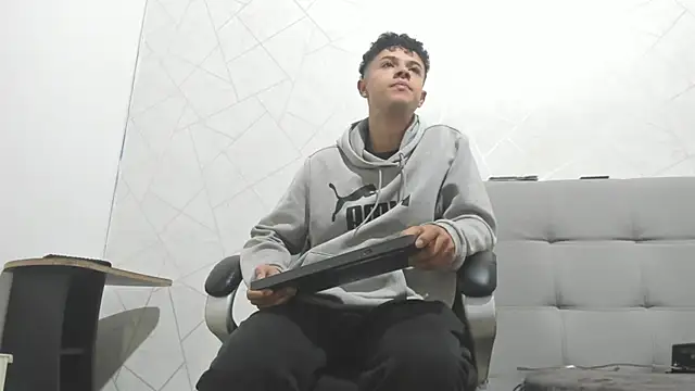 Alex Colton7 online show from November 14, 3:38 am