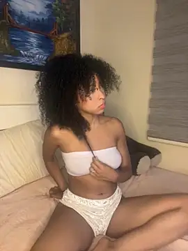 Snapshot of Alison-Jackson chatting on October 9, 11:36 pm Alison-Jackson online show from October 9, 11:36 pm