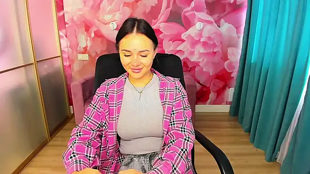 Snapshot of VenillaRose chatting on September 16, 6:03 am VenillaRose online show from September 16, 6:03 am