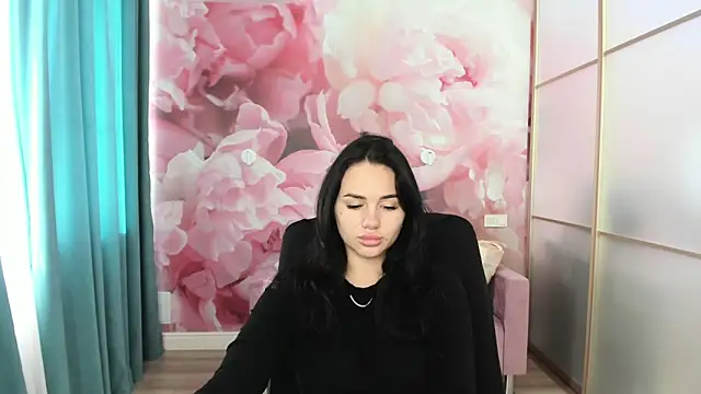 Snapshot of VenillaRose chatting on September 18, 6:26 am VenillaRose online show from September 18, 6:26 am