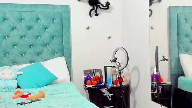 Snapshot of Rihanna_hotx chatting on October 15, 3:06 am Rihanna hotx online show from October 15, 3:06 am