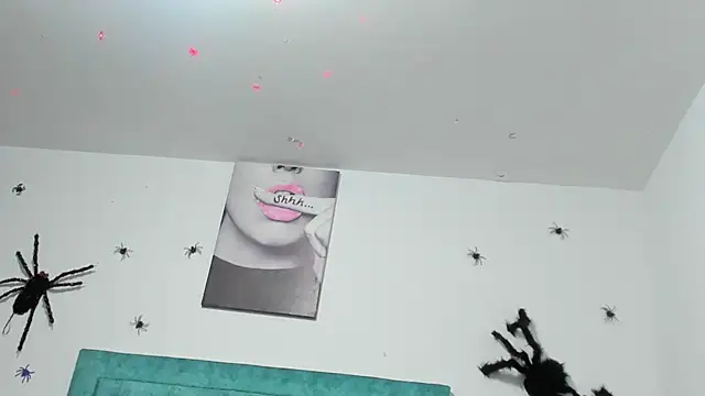 Snapshot of Rihanna_hotx chatting on October 20, 3:29 am Rihanna hotx online show from October 20, 3:29 am