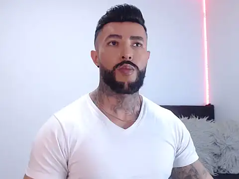 andrea de lucaa online show from September 21, 3:08 am