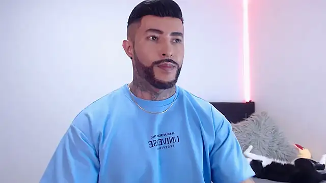 andrea de lucaa online show from October 28, 4:05 am