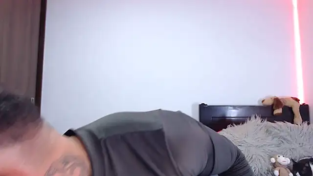 andrea de lucaa online show from January 7, 2:58 am