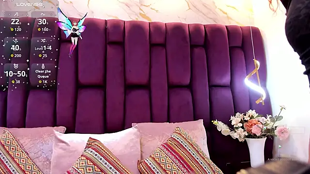 megannherrera online show from October 29, 11:56 am