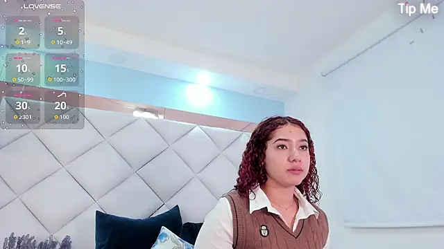 Snapshot of megannherrera chatting on April 26, 1:53 pm megannherrera online show from April 26, 1:53 pm