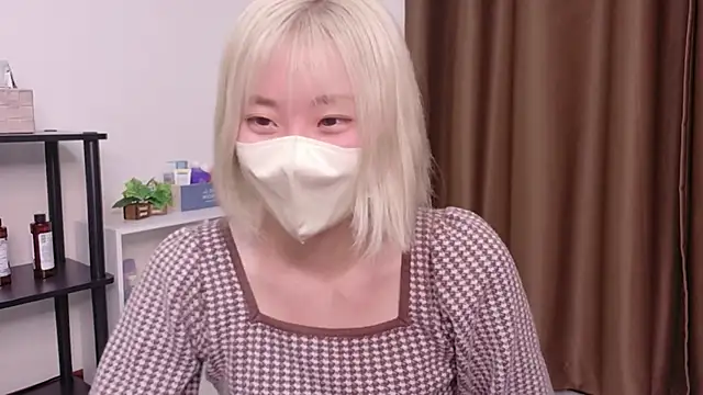 Snapshot of Nana__ch chatting on June 6, 4:44 pm Nana ch online show from June 6, 4:44 pm