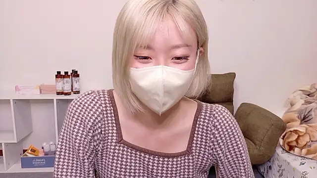 Snapshot of Nana__ch chatting on June 9, 12:28 pm Nana ch online show from June 9, 12:28 pm