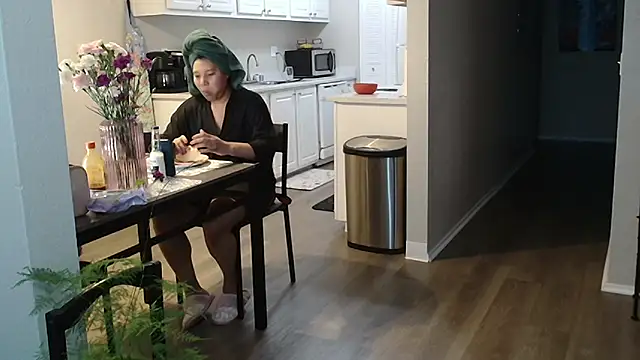 SHEILYN  online show from October 16, 3:51 am