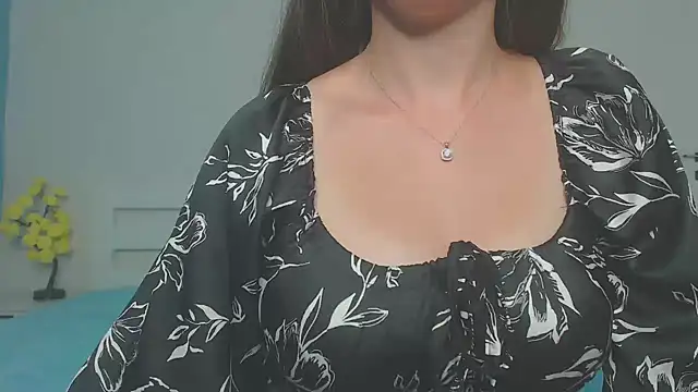 KristenBraunX online show from September 11, 2:50 pm