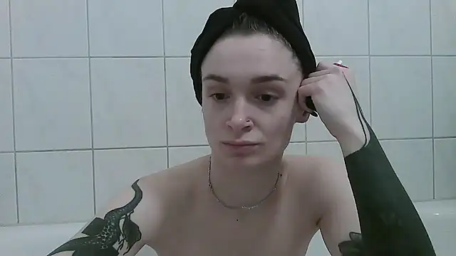   Leyla   online show from November 14, 7:29 am