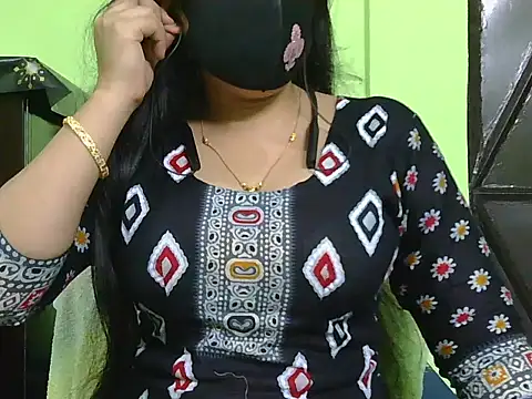 Snapshot of fairy_queen07 chatting on March 8, 6:01 pm fairy queen07 online show from March 8, 6:01 pm