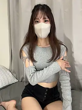 Snapshot of riri__nyan_o0 chatting on October 10, 5:06 am riri nyan o0 online show from October 10, 5:06 am