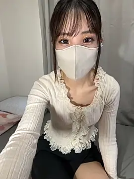 Snapshot of riri__nyan_o0 chatting on October 11, 5:17 am riri nyan o0 online show from October 11, 5:17 am