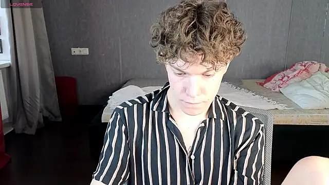 DYLAN  WILSON online show from September 8, 3:55 pm