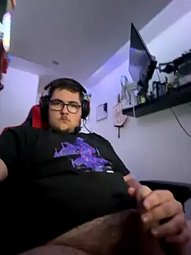 Snapshot of fuckbuddy6789 chatting on November 28, 5:15 pm fuckbuddy6789 online show from November 28, 5:15 pm