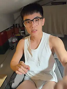 XTTX49 online show from July 28, 2:46 pm